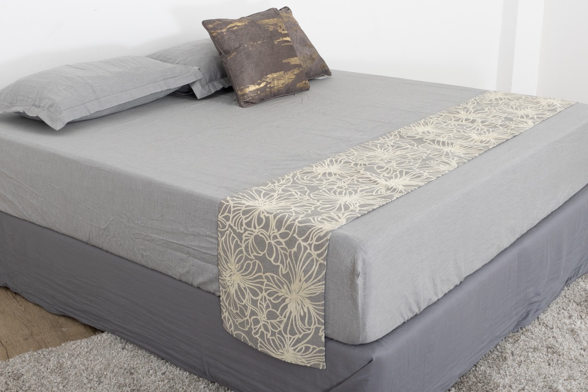 bed runner