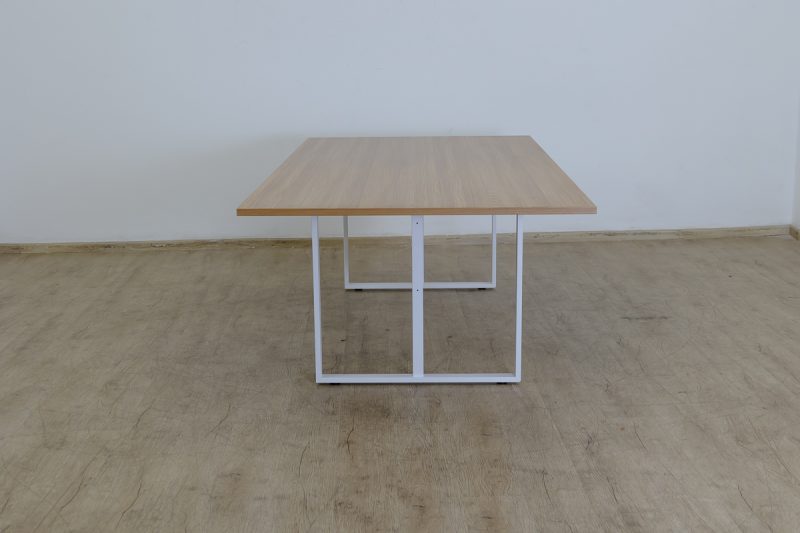 d0524 - 2.4m conference table