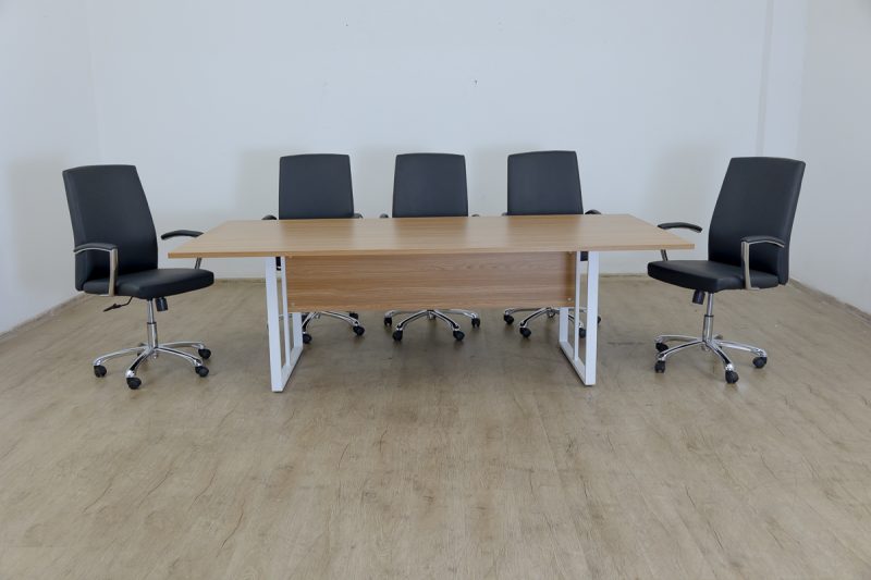 d0524 - 2.4m conference table