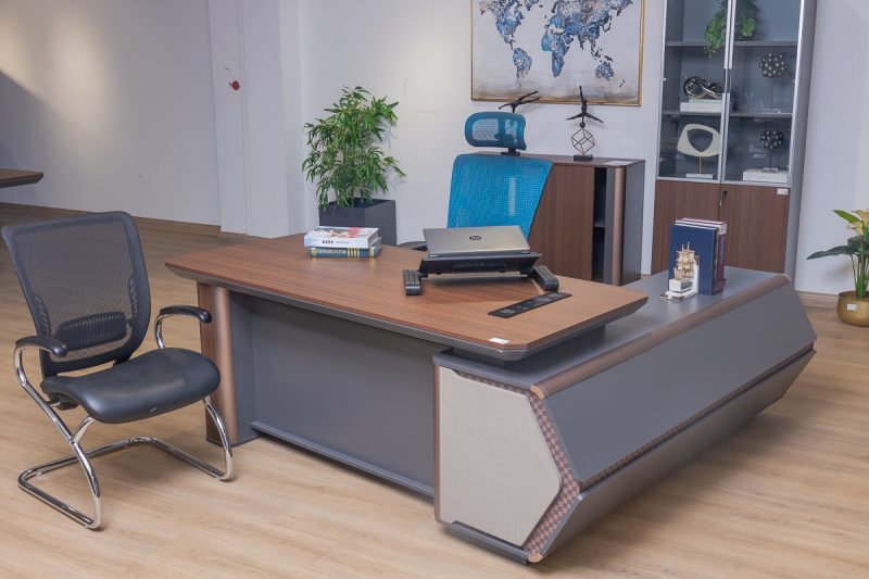 mqa03-2018 - executive desk
