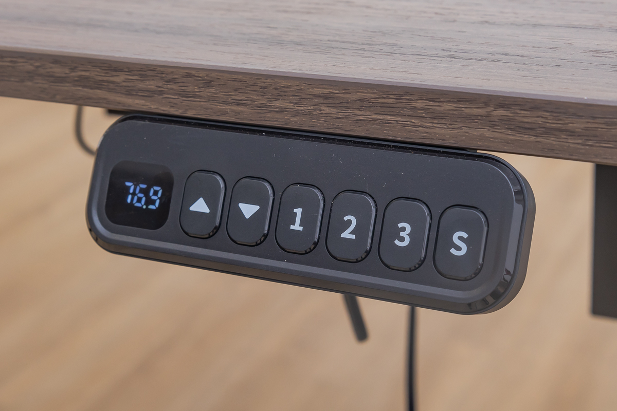 oz-816 - 1.5m electrical height adjustable desk