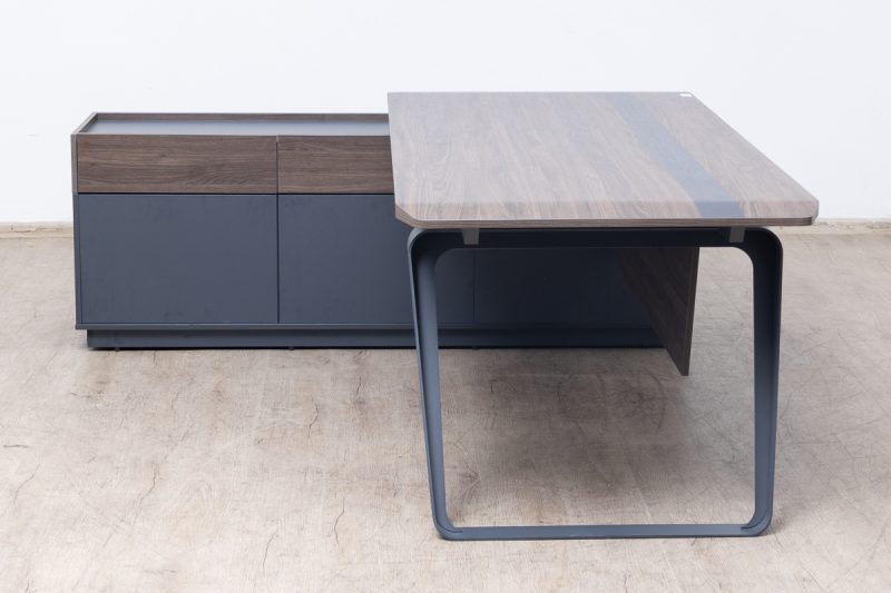 oz2601-22 - executive  desk