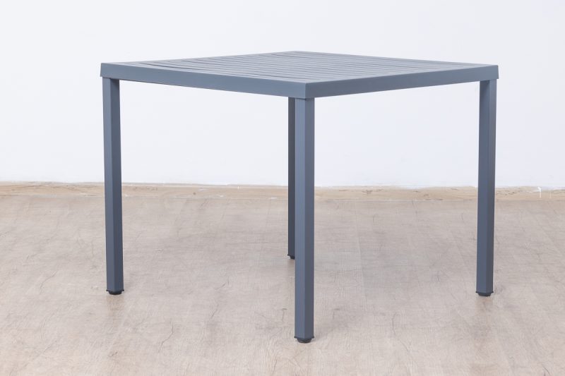 steve plastic top table