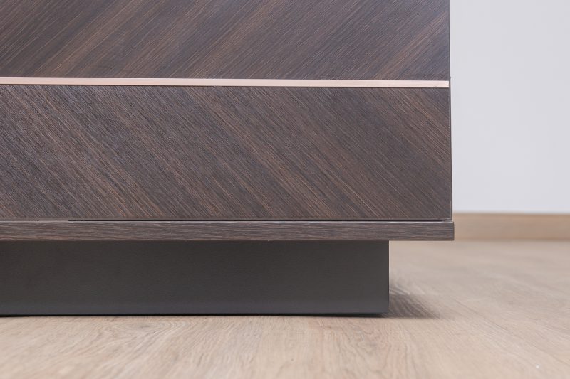 mza01-2418-executive desk