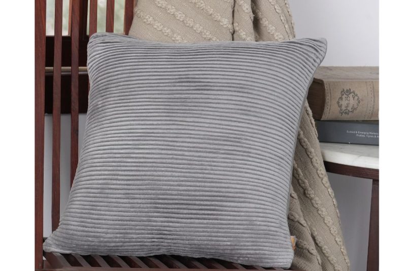 cushion-velvet pleating