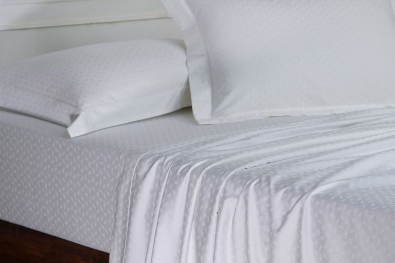 maspar leaf white king fitted sheet