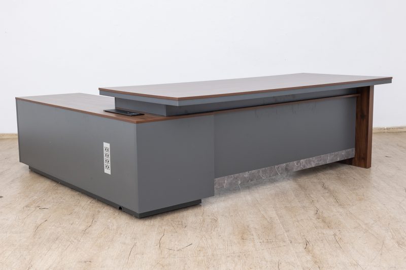 l2-a2419- executive desk