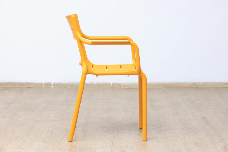 ace plastic chair (copy)