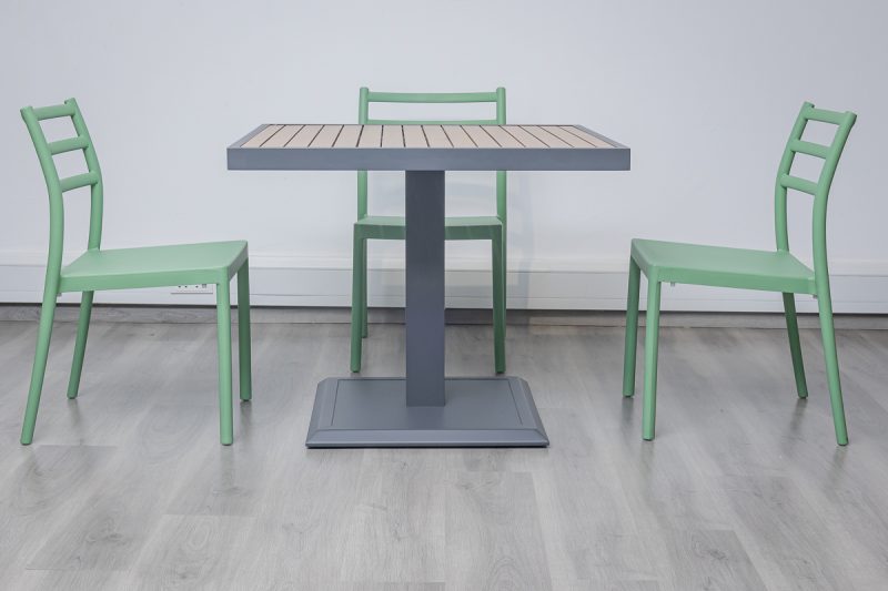 accra outdoor dining table + 4 trent chairs