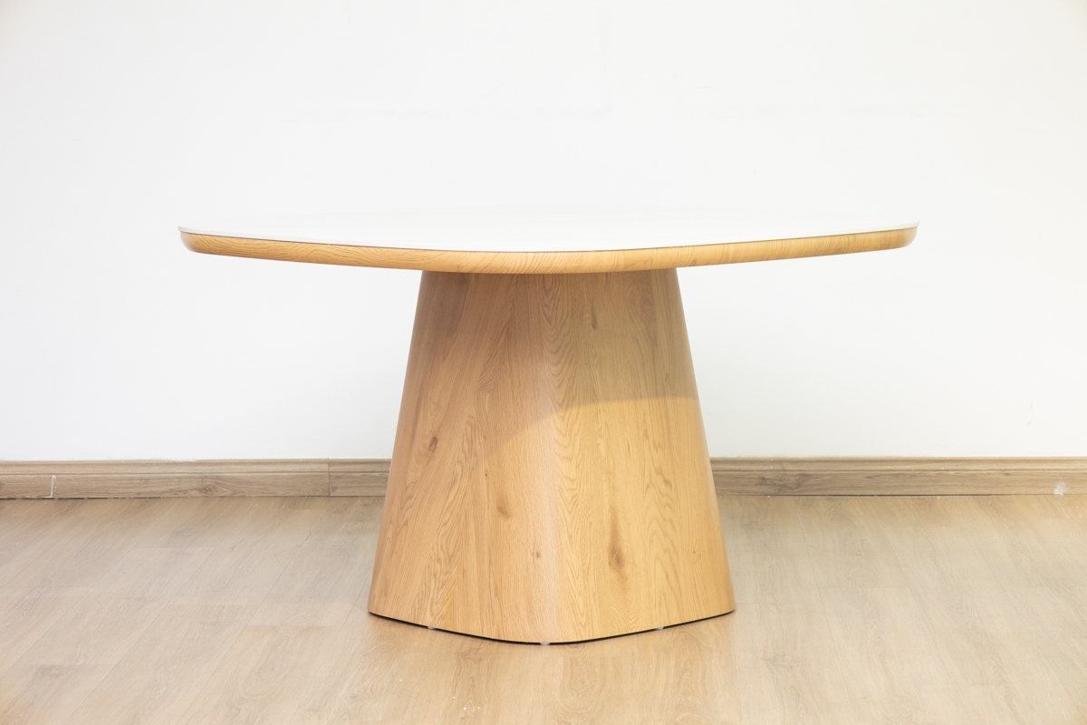 SIYA Dining Table 1 siya dining table + 4 cardiff chairs