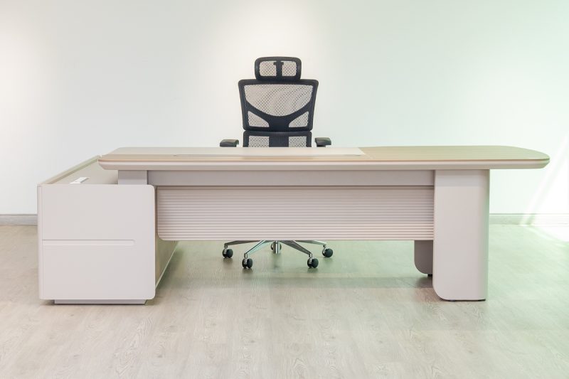 51mhs013 - executive desk