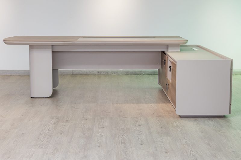 51mhs013 - executive desk