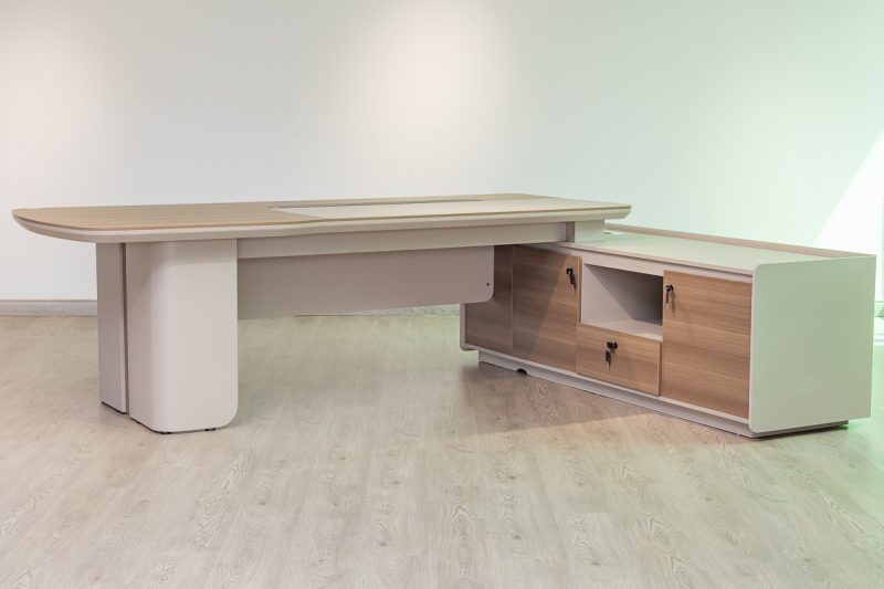 51mhs013 - executive desk