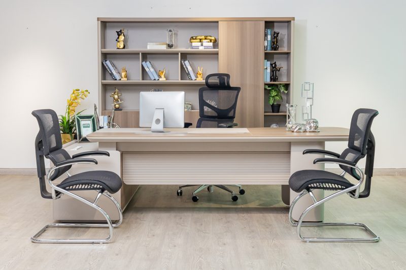51mhs013 - executive desk
