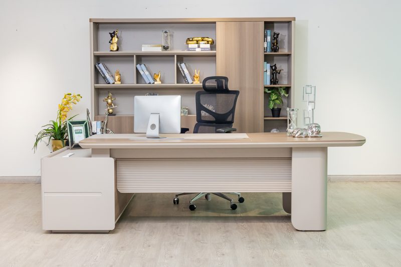 51mhs013 - executive desk