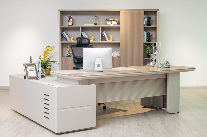 51mhs013 - executive desk