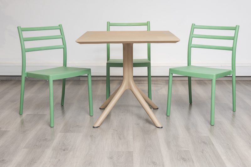 avro outdoor dining table + 4 trent chairs