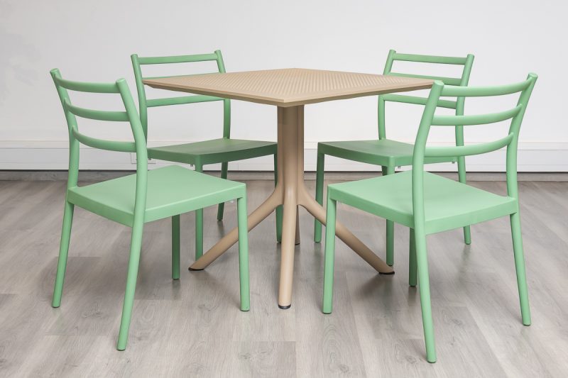avro outdoor dining table + 4 trent chairs