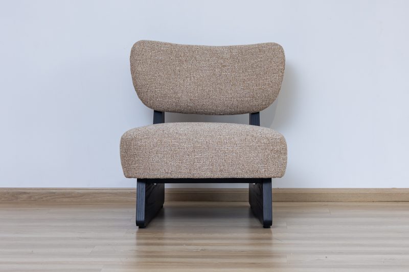 dario accent chair