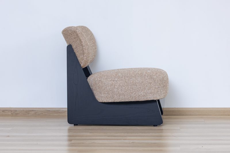 dario accent chair
