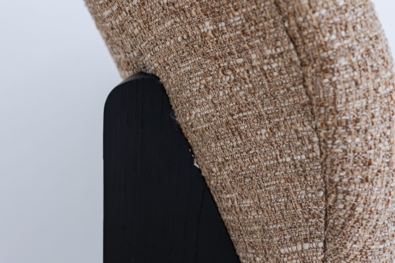 dario accent chair