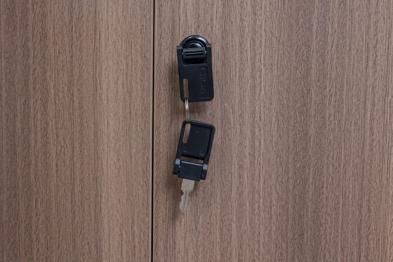 30uhs048 - low level cabinet