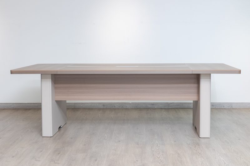 61cad005 -2.4m- conference table