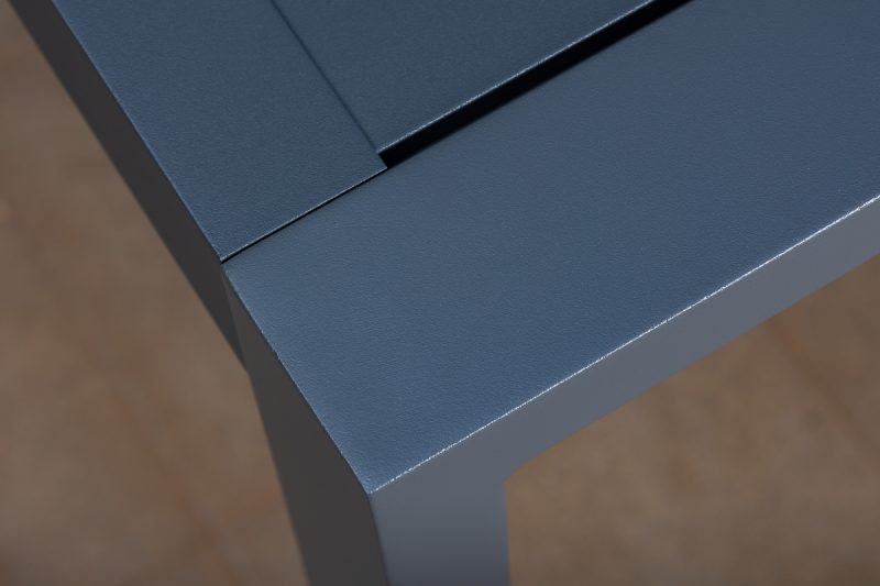 pera outdoor table