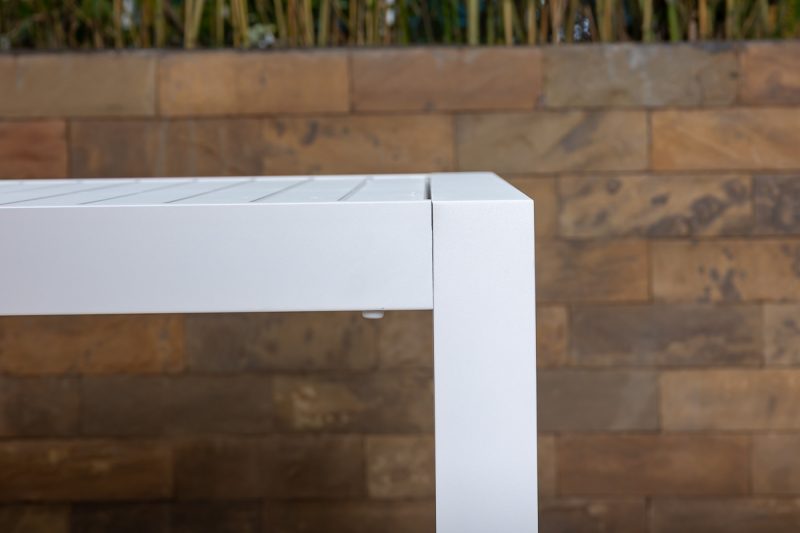 tomoko outdoor table