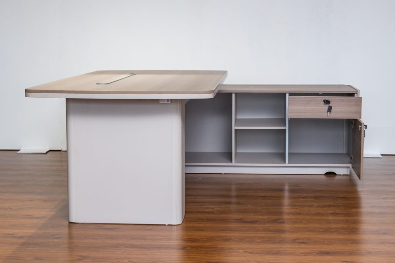 51mhs022 - executive desk (copy)