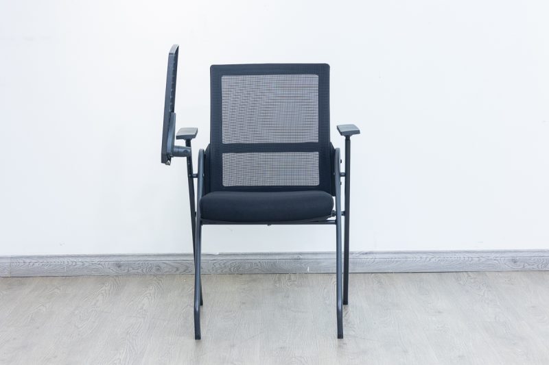 TRAINING DESKS AND CHAIRS