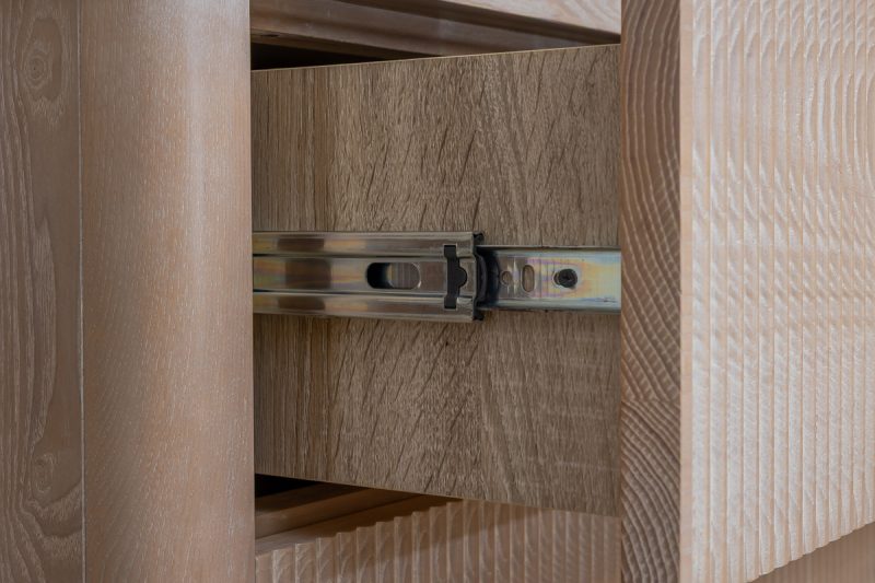 lyndale chest of drawers