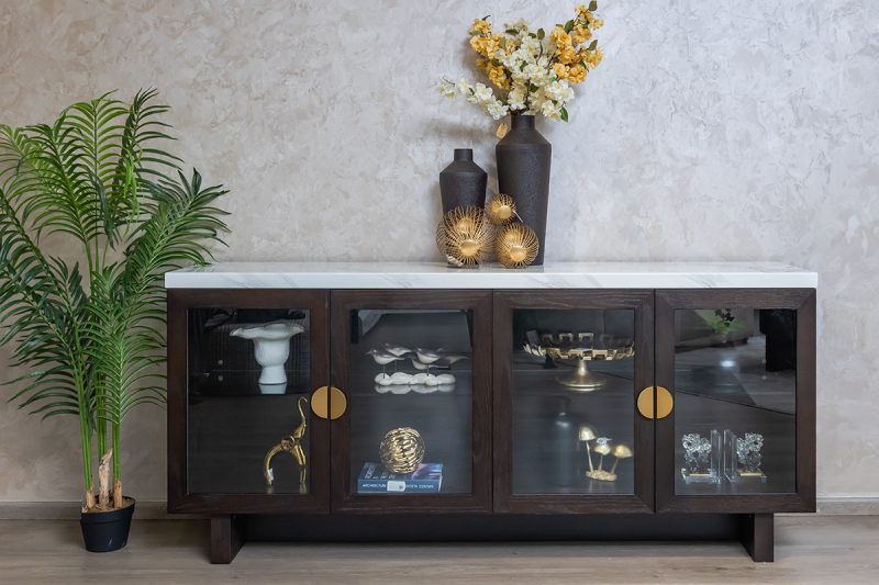 BUFFET + CURIOS