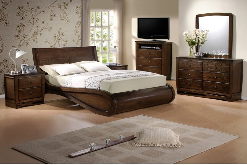 KING BEDS