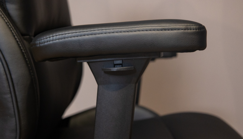 LUNA Black Office Chair 4