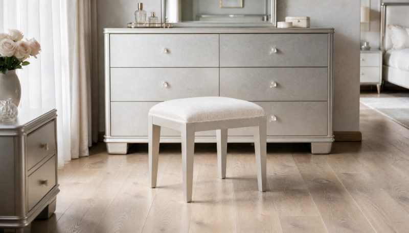 MIDTOWN Dressing Stool